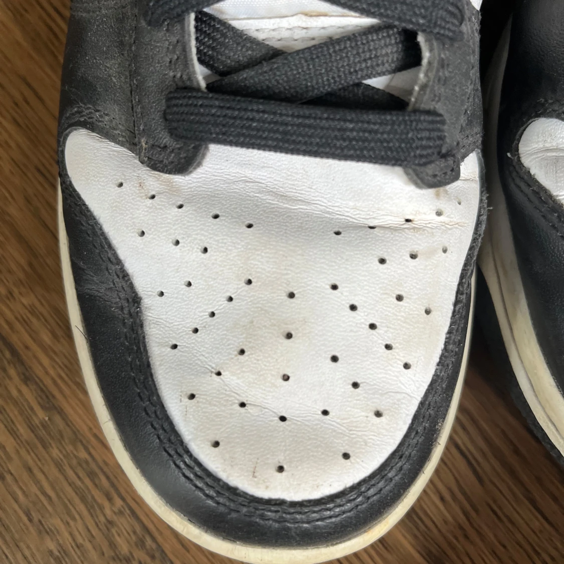 Nike Dunk High svart/vit sneakers - 4