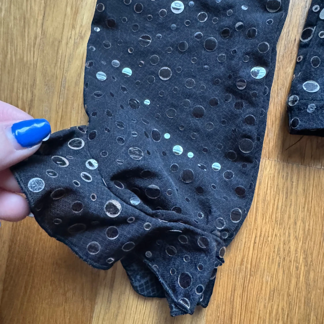 Vintage y2k Svart paljettopp från ICHI - 4