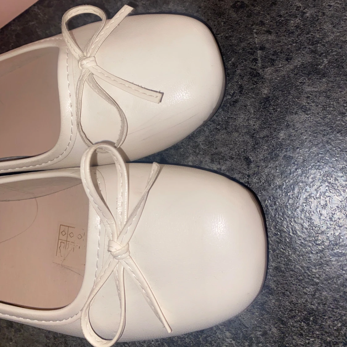 Vita ballerinaskor  - 2