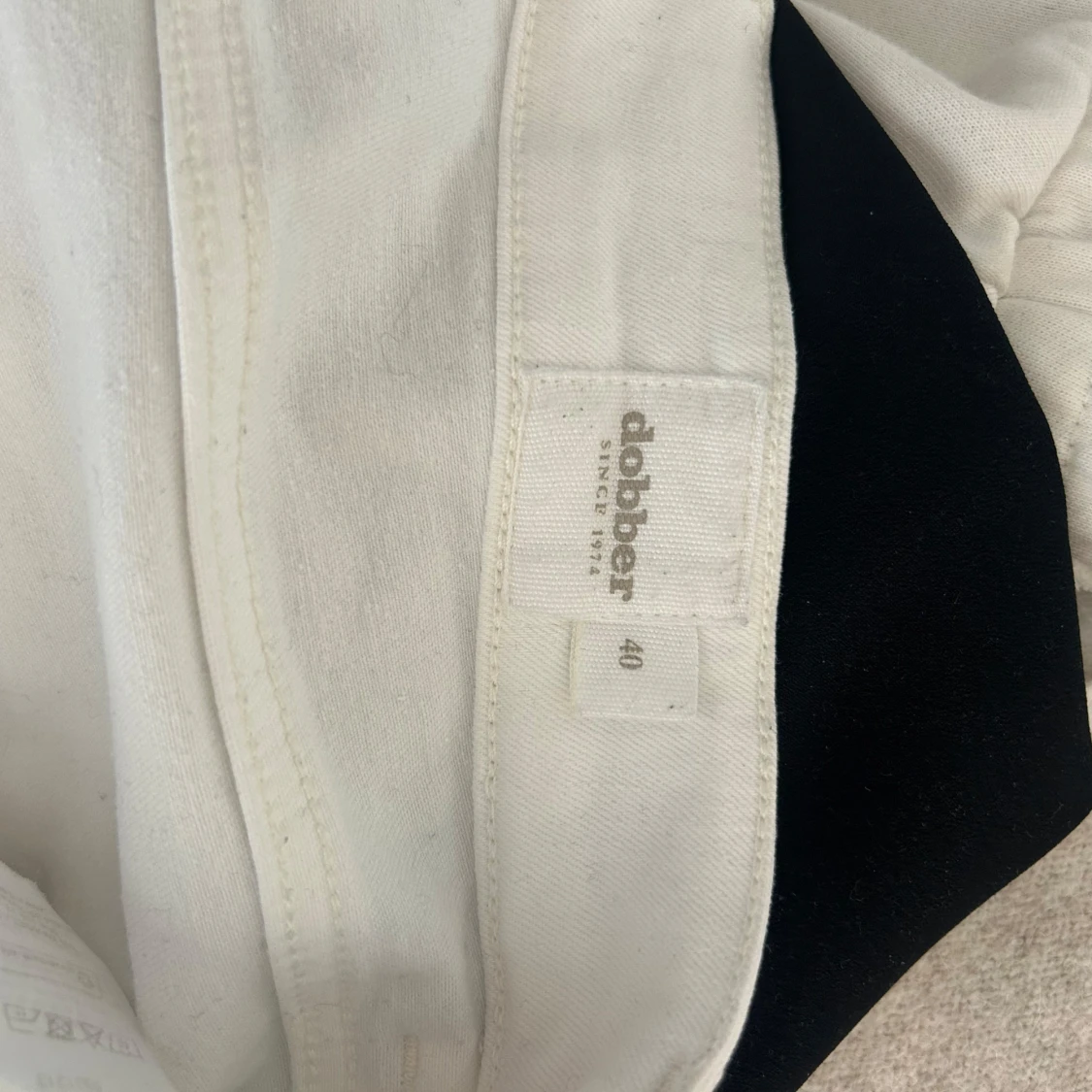 Vita jenas Dobber  - 3