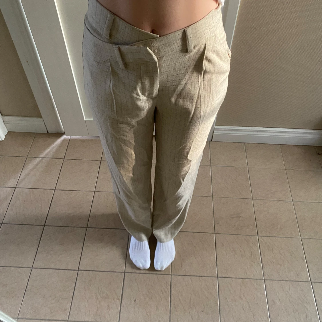 Beige kostymbyxor från Adoore