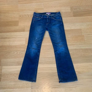 Jeans - Jättesnygga men kommer inte till användning. Jag är 168 cm lång🤍🤍🤍