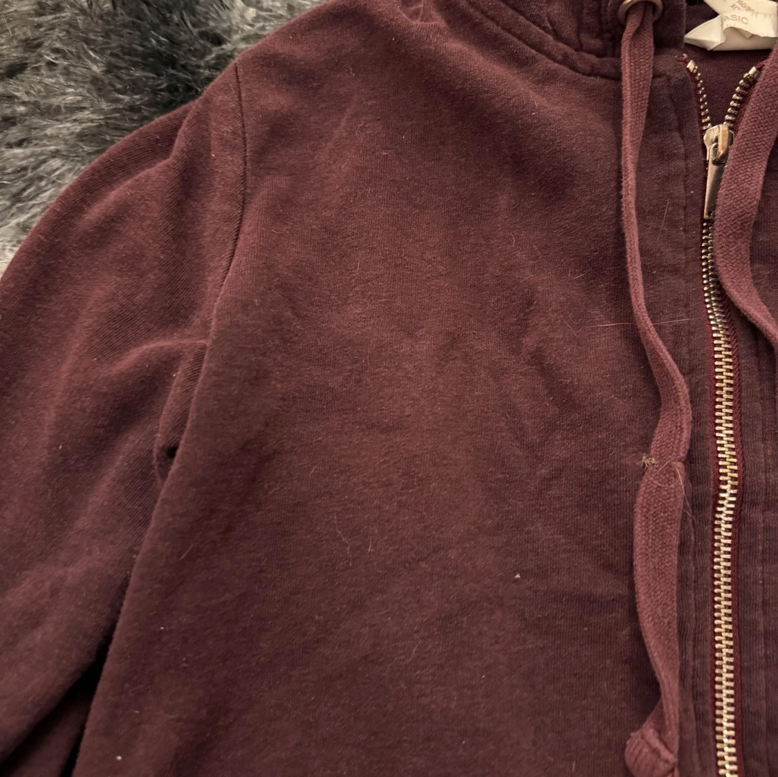 Vinröd hoodie med dragkedja - 1