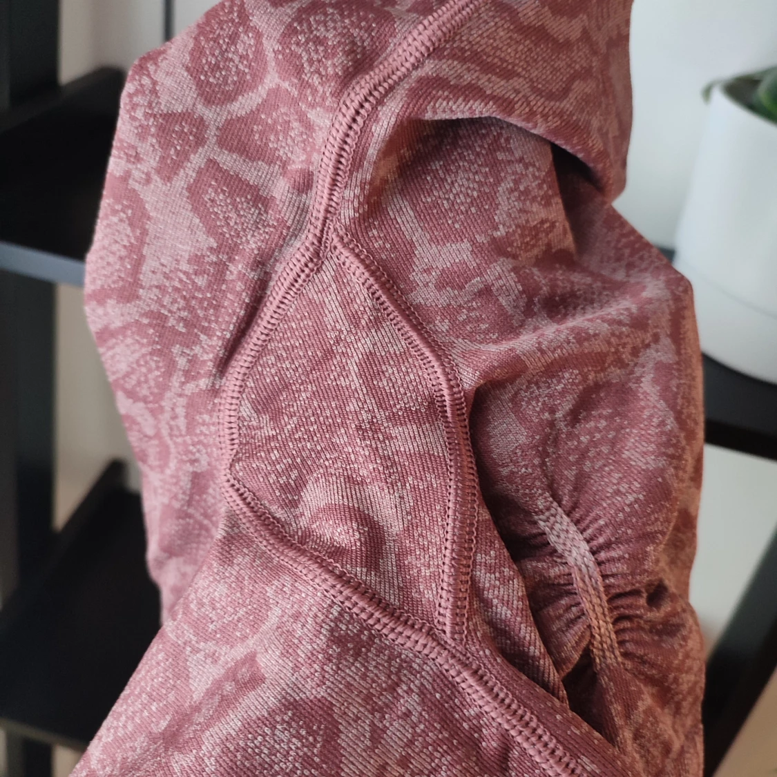 Lila shorts från Gymshark i storlek XS - 4