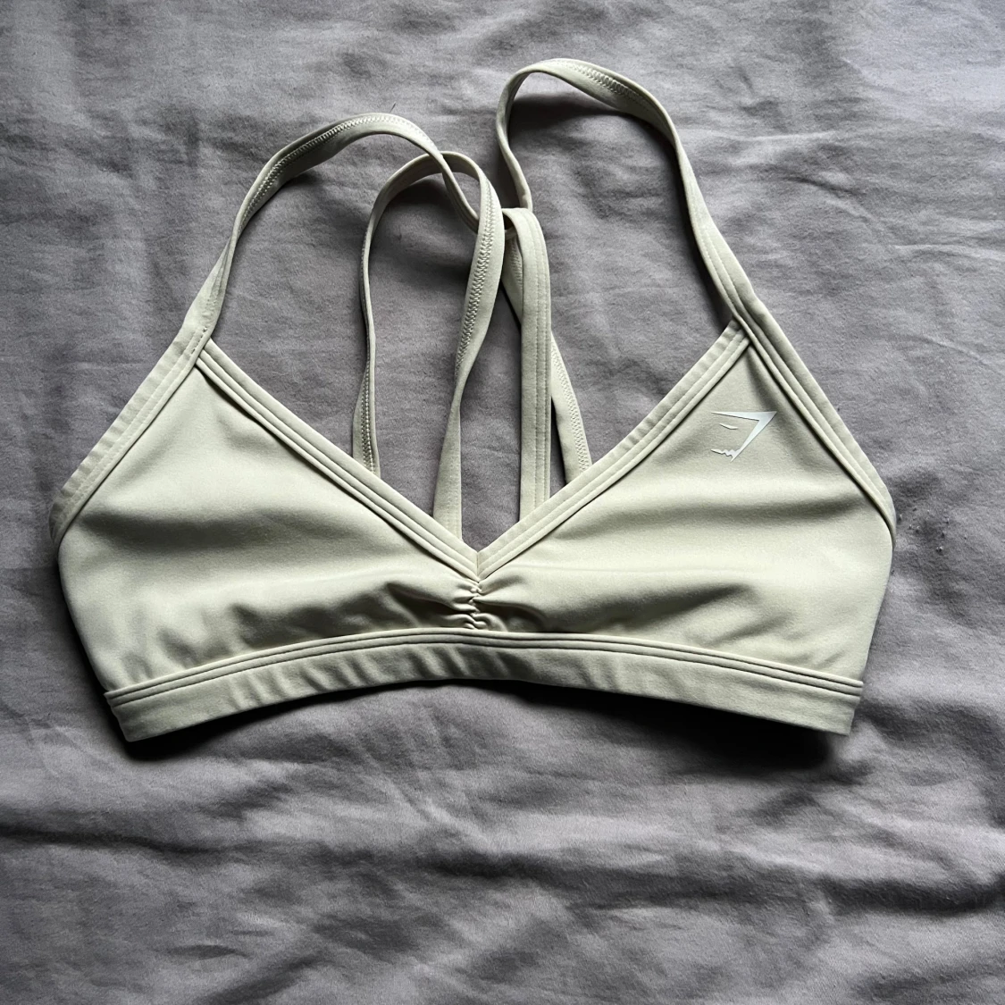 Beige sporttopp från Gymshark