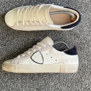 Philippe Model skor  - -endast skor samt kvitto medföljer.             -outlet vara.             -skick:9,5/10