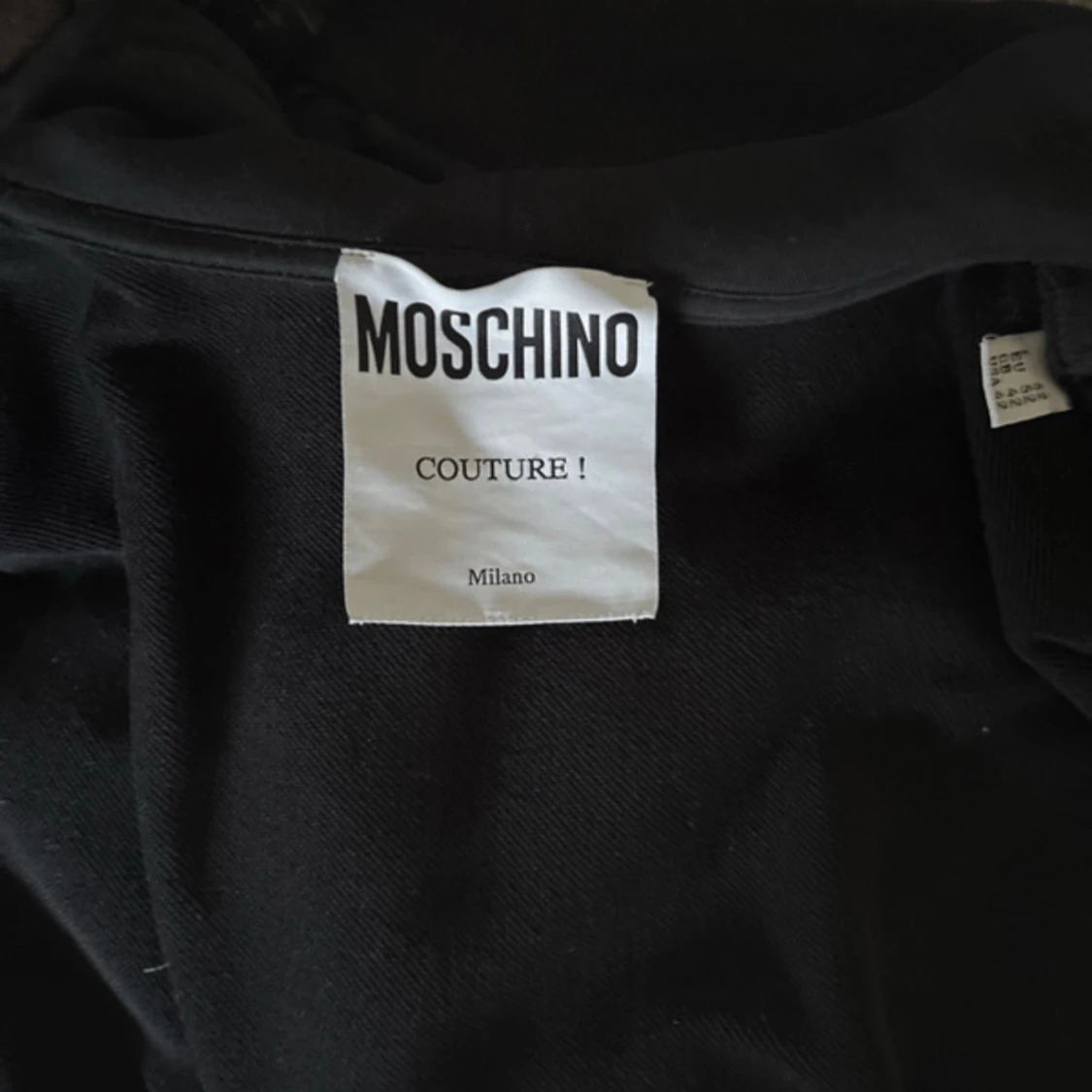 Svart hoodie från Moschino - 3