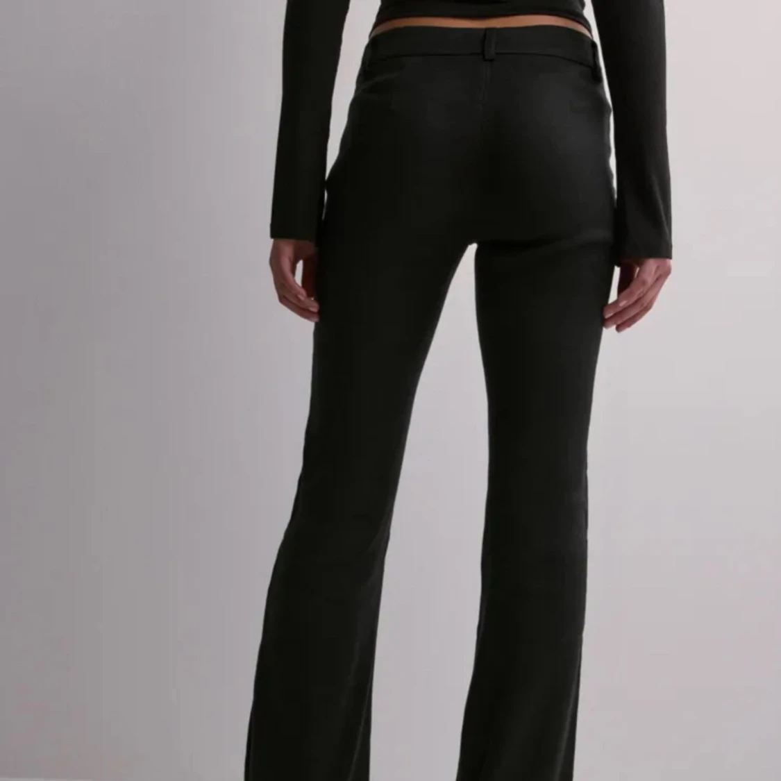 Svarta kostymbyxor - 1