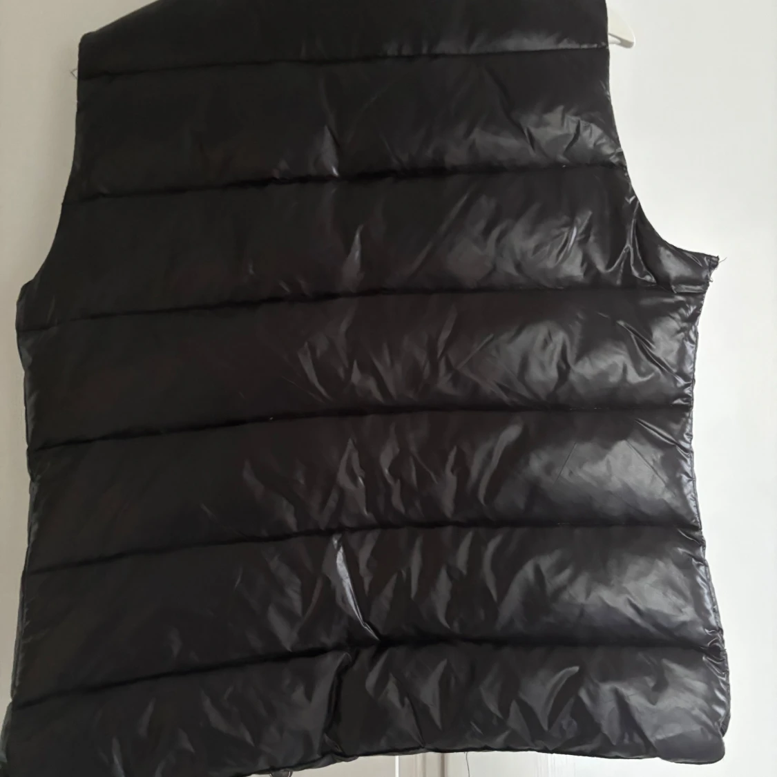 Svart dunväst från Moncler - 1