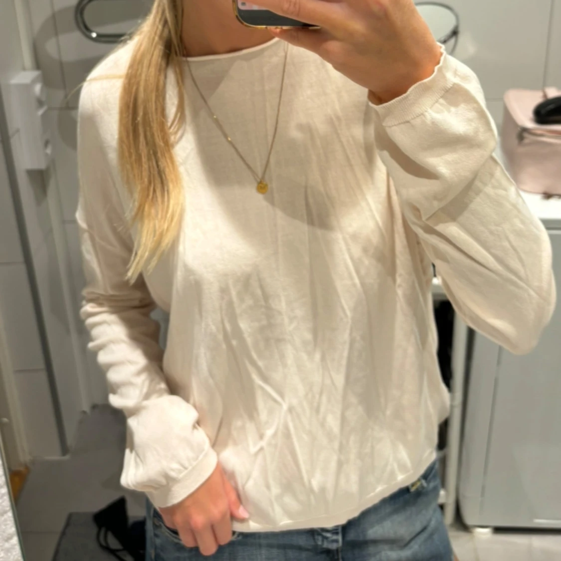 Vit långärmad tröja