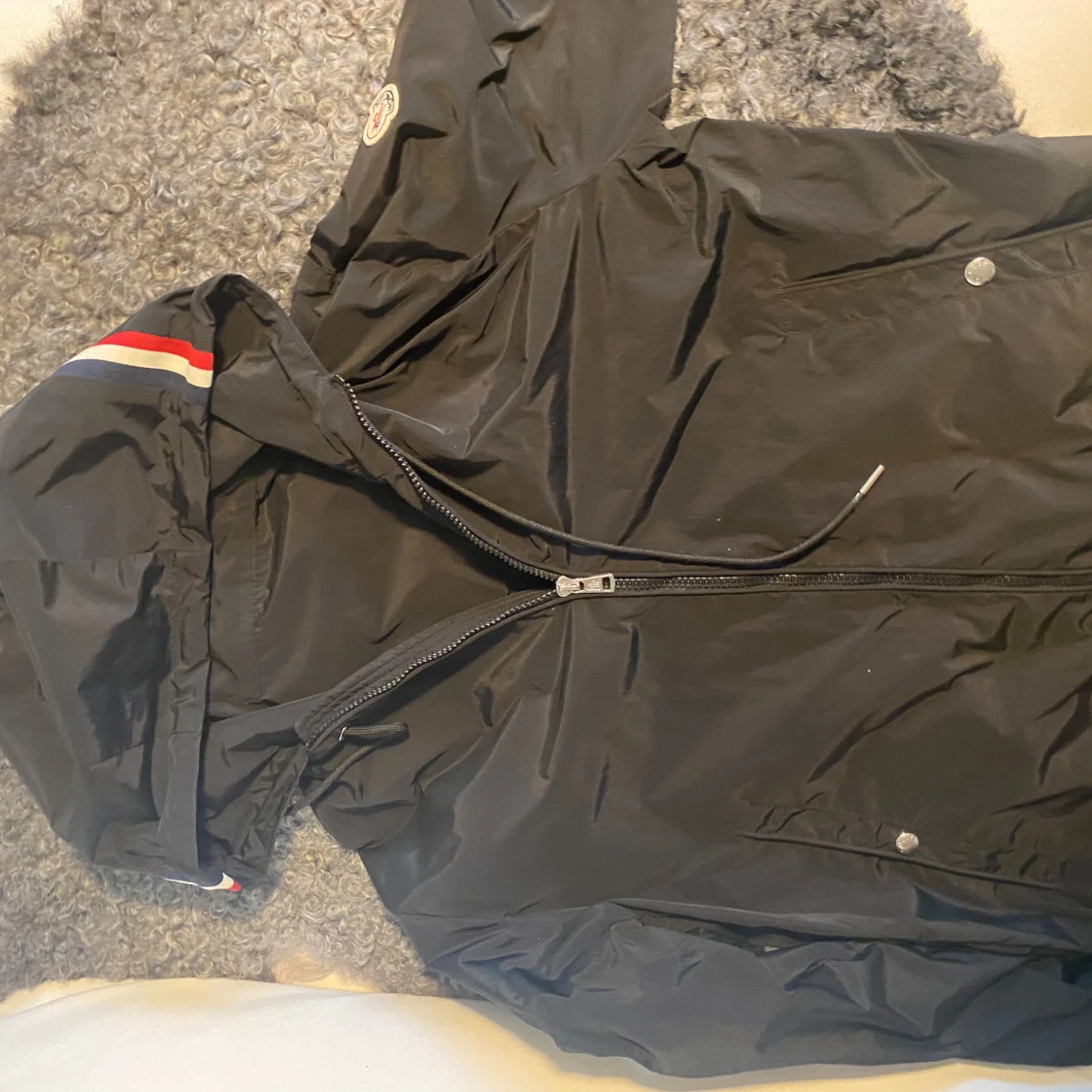 Svart jacka från Moncler  - 1