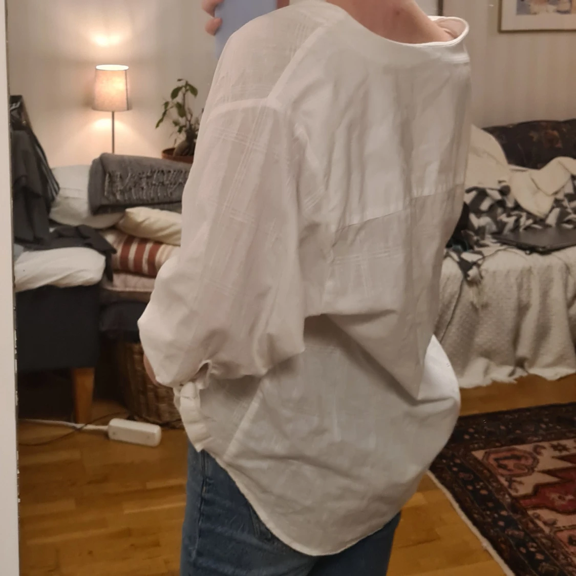 Vit blus från H&M  - 1