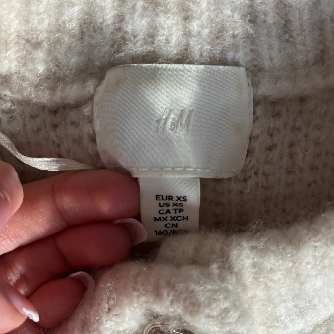 Beige stickad kofta från H&M - 2
