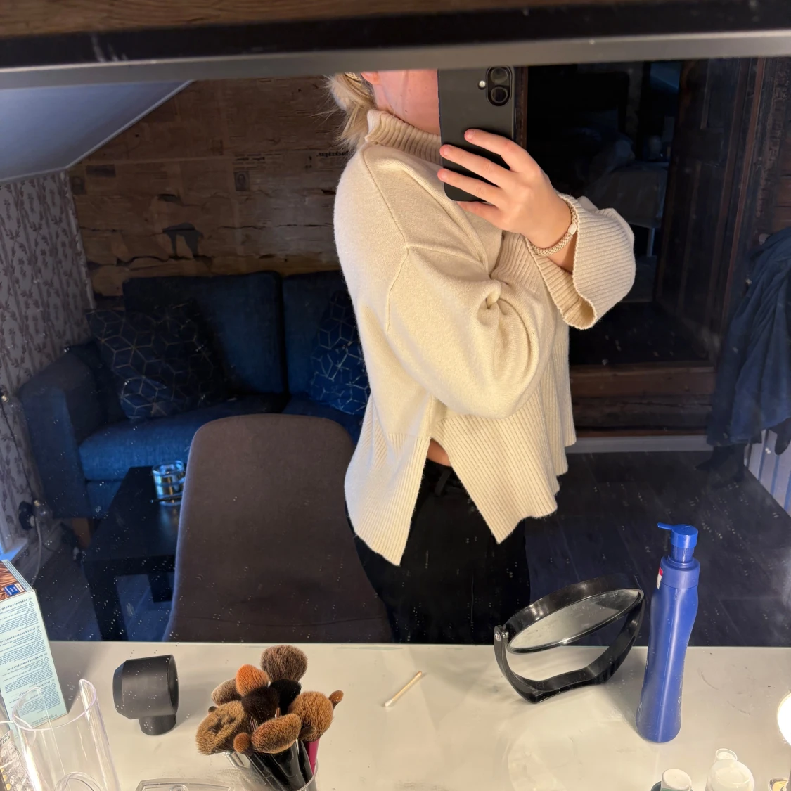 Beige/vit stickad polotröja - 1