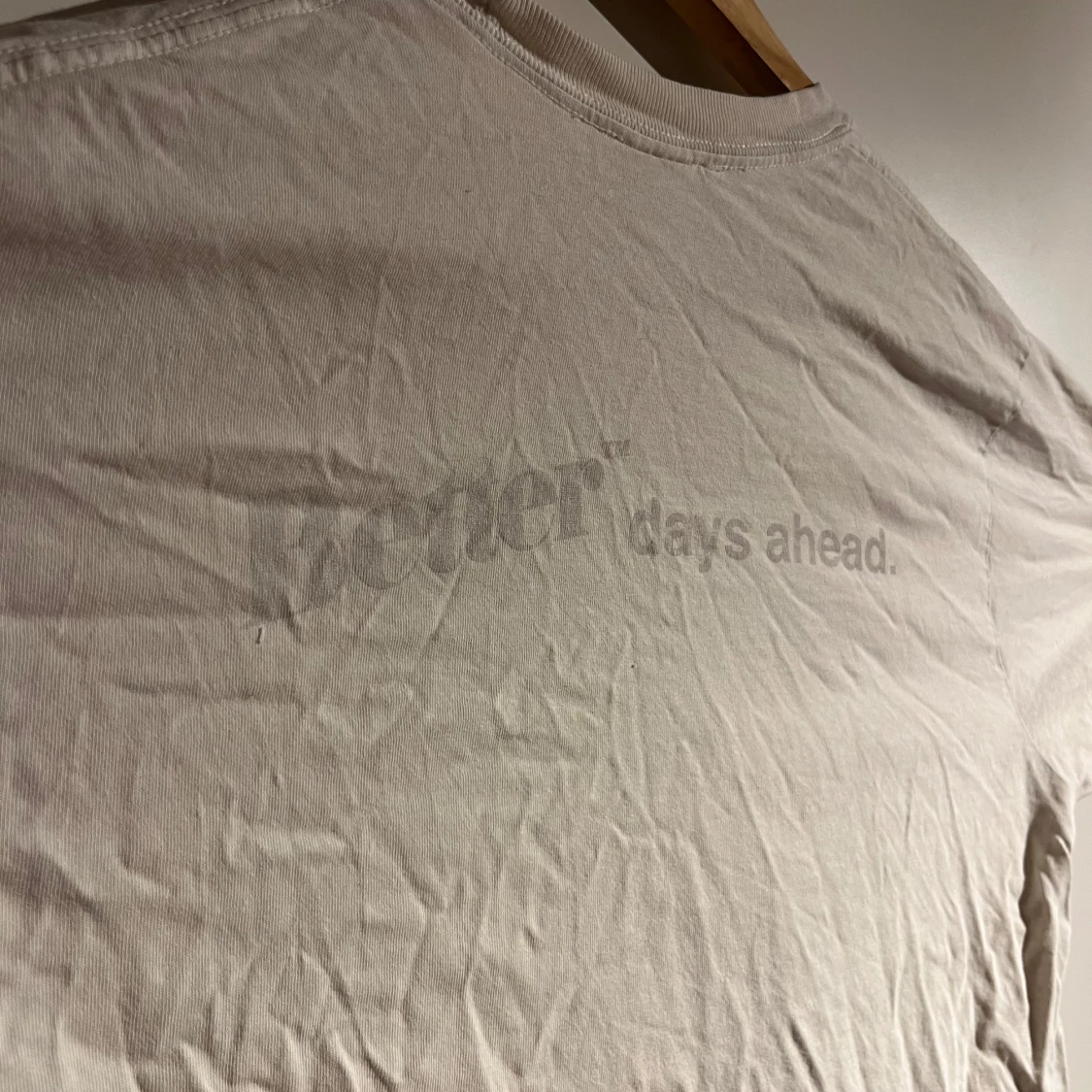 Vit t-shirt från better days  - 2