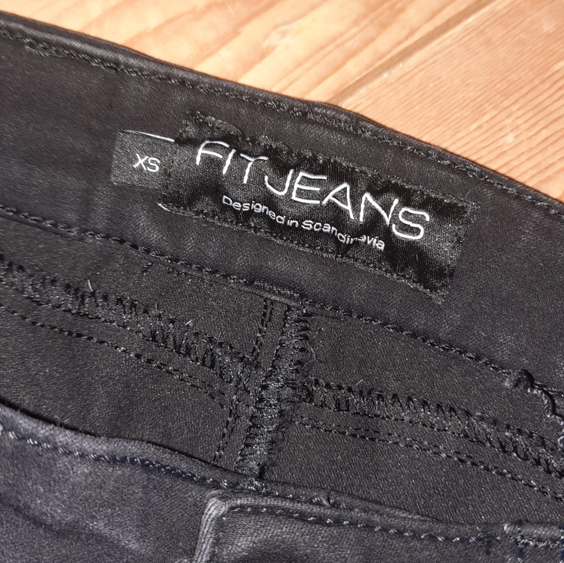 Svarta jeans från Fitjeans - 1