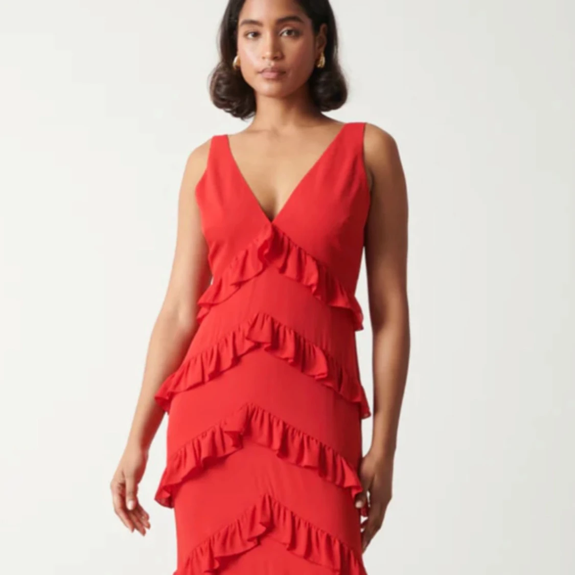 Röd balklänning med volanger - 1