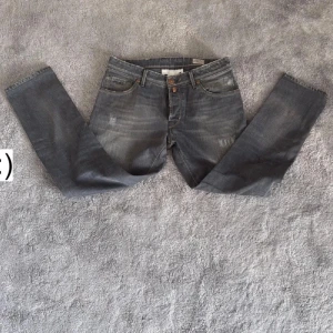 Jacob Cohen Jeans LIMITED EDITION - Jacob Cohën Jeans | Skick: Ny skick | Modell: Slimfit PRMJ (LIMITED EDITION) | storlek: w31 | bäst pris på marknaden så var snabba !! 