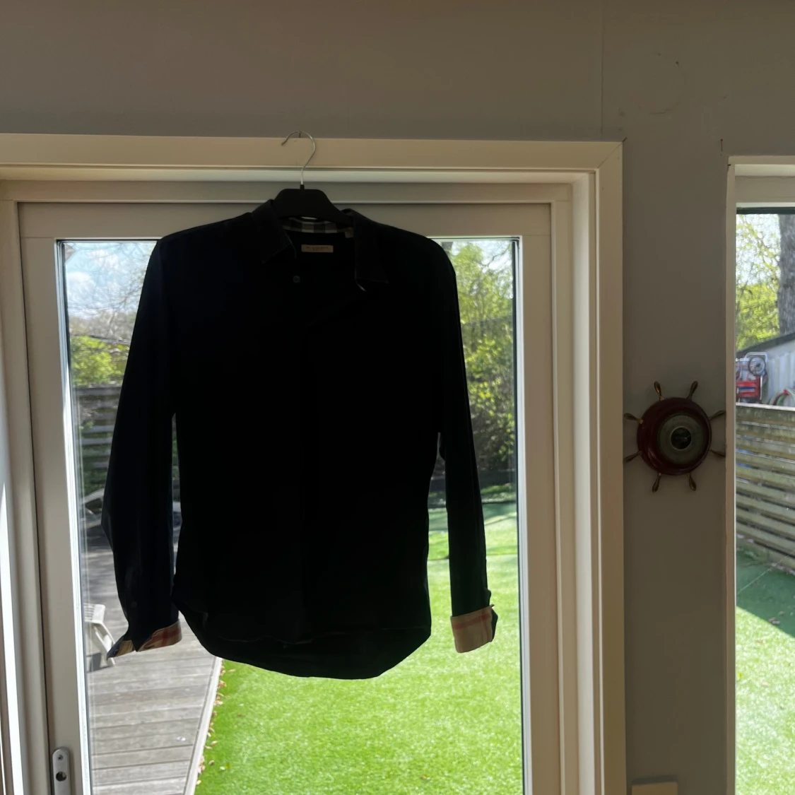 Mörkblå skjorta från Burberry Brit