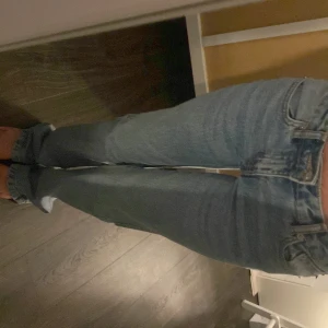 blåa lager157 jeans  - säljer nu dessa fina jeans från lager157 då dem inte kommer till användning! dem är mer raka än bootcut i modellen! 