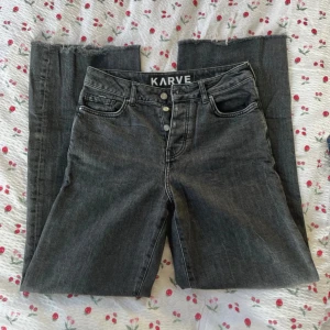 Grå wide jeans  - Superfina jeans!