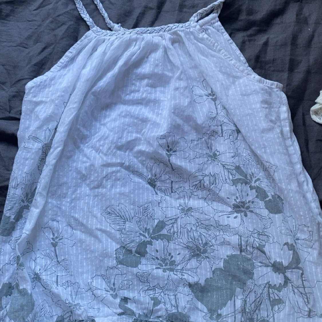 Vit blommig linnetopp från Monode - 1