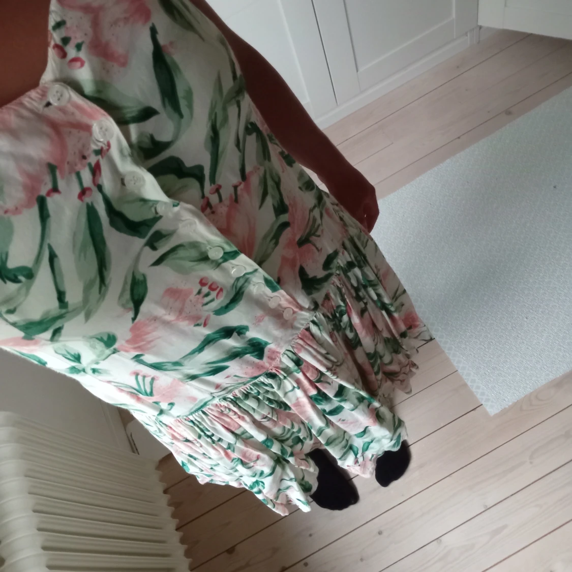 Sommarklänning med knappar