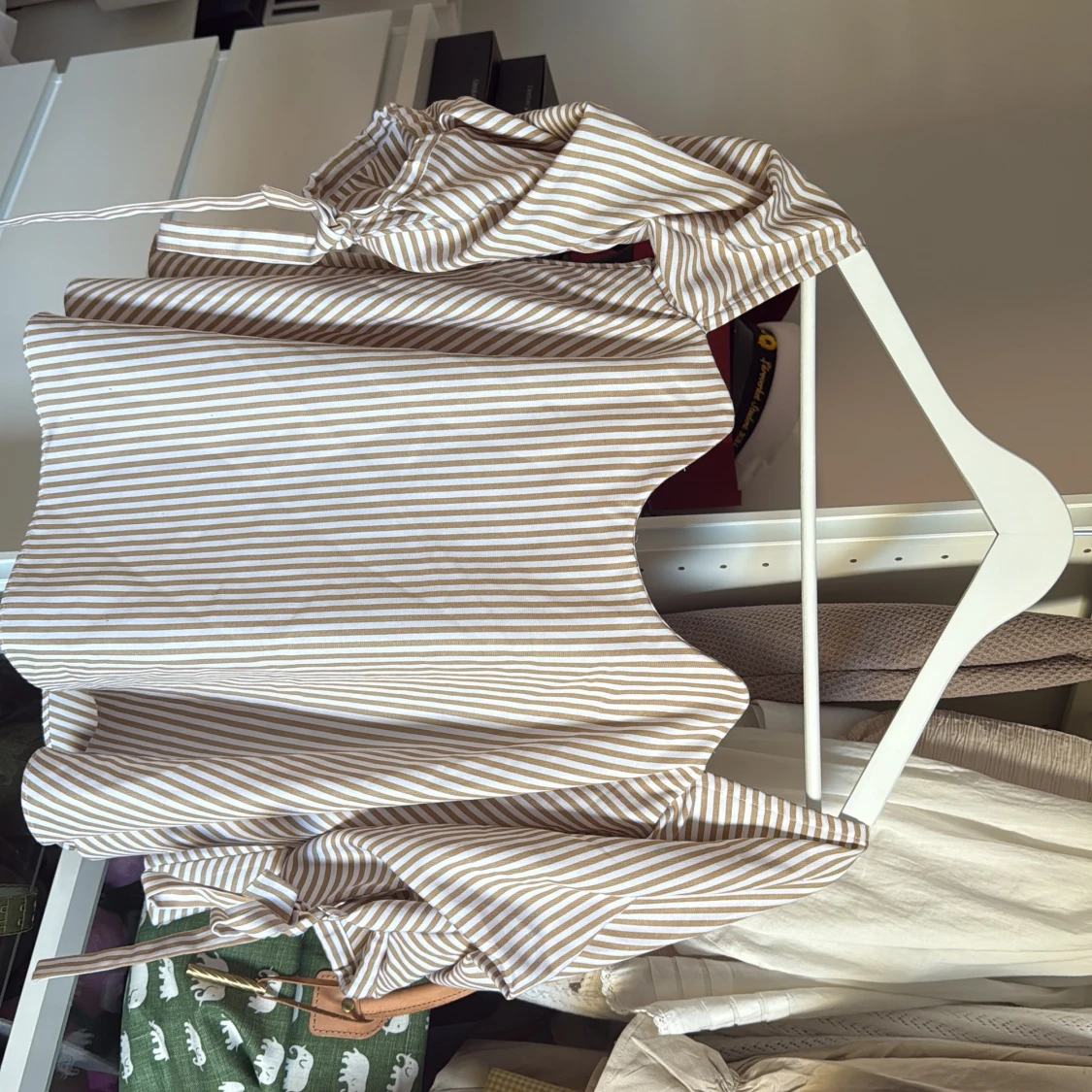 Randig kortklänning från SM Collection