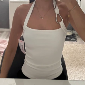 fest topp - helt ny, prislapp kvar🥰 stretchig!! 