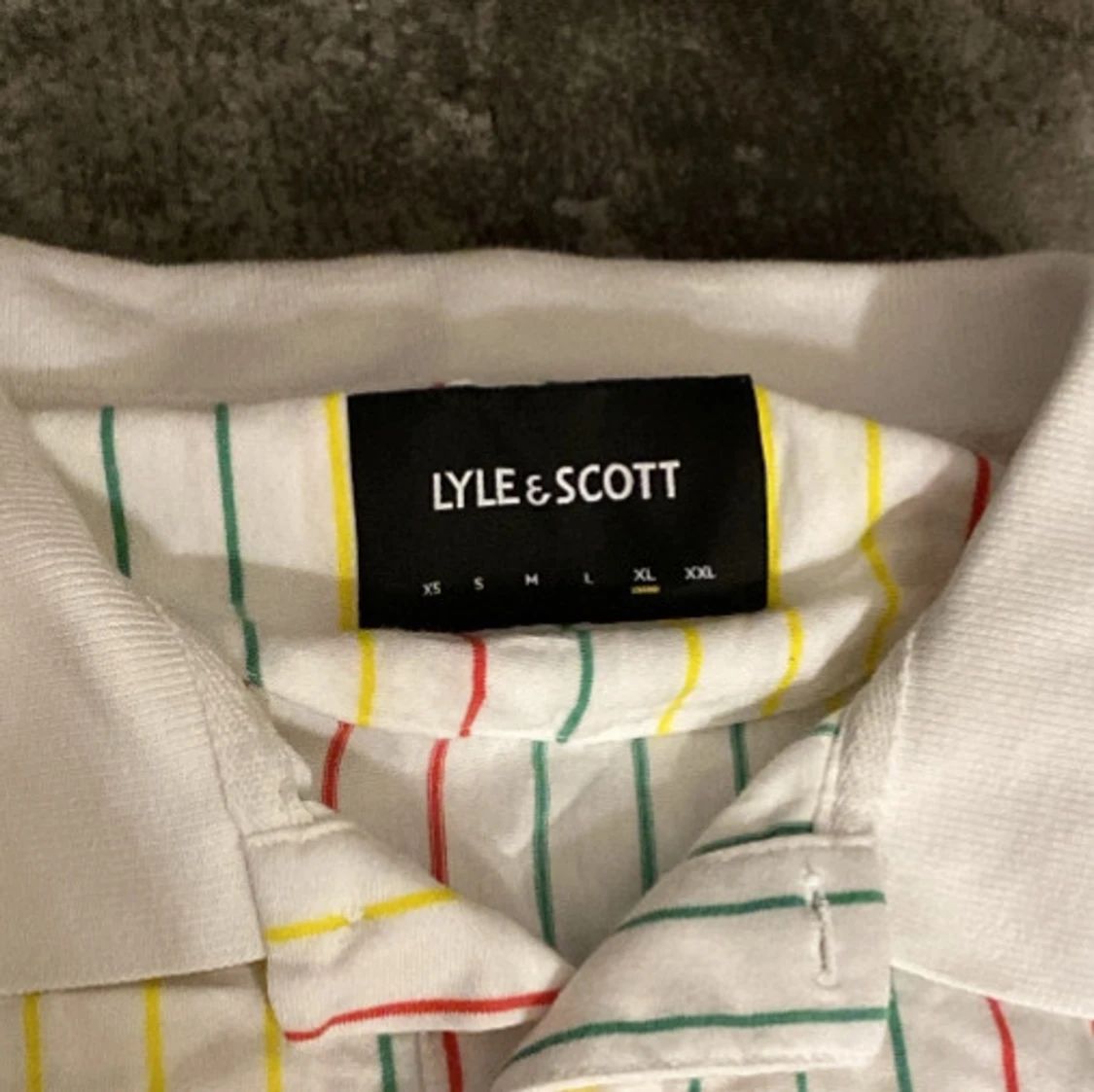 Randig pikétröja från Lyle & Scott - 2