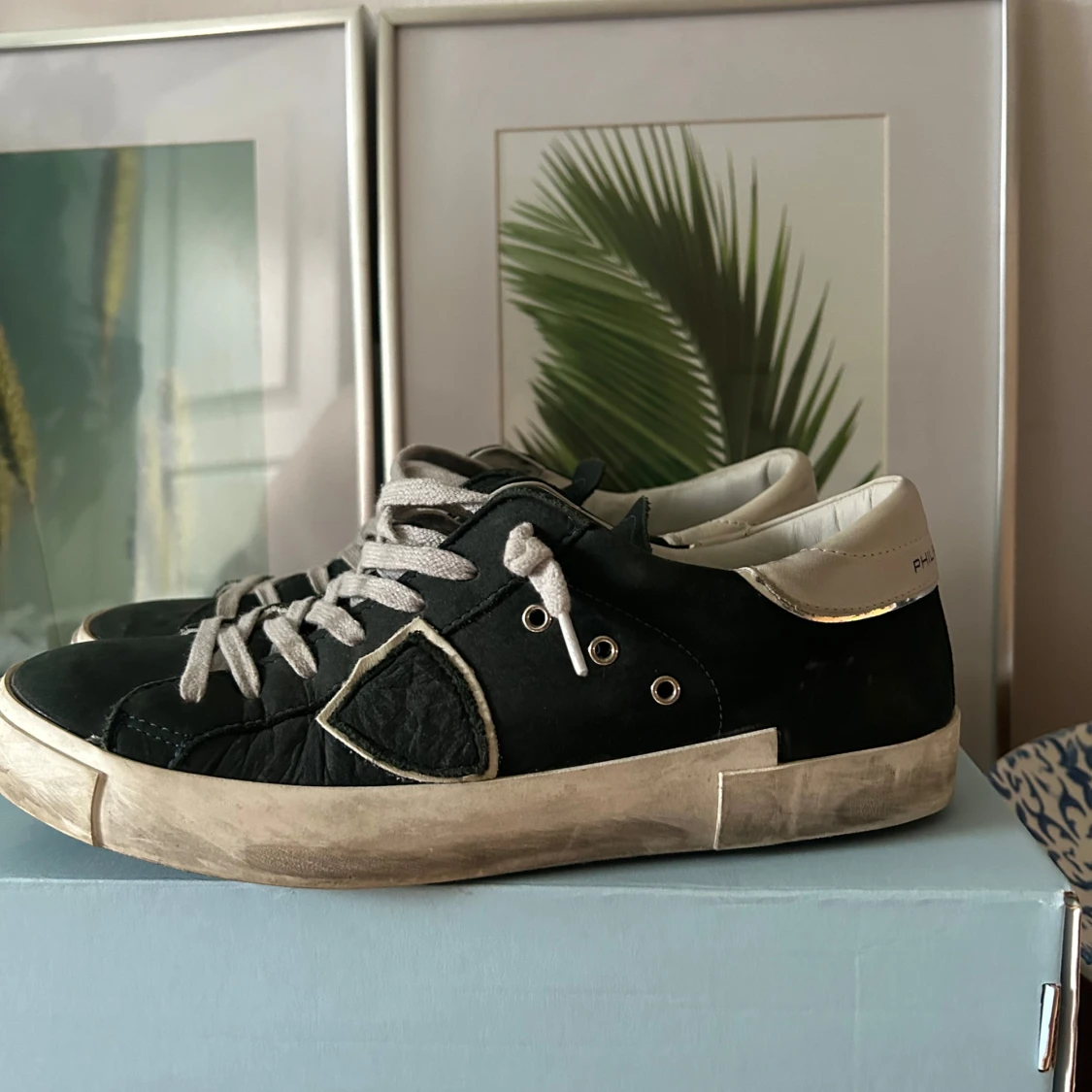 Philippe Model mörkblåa sneakers i mocka - 1