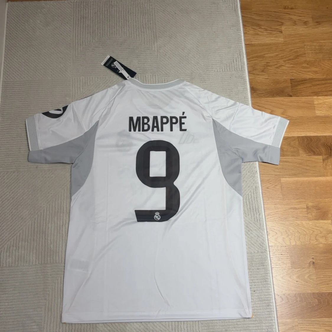 Real Madrid Mbappé 9 Adidas tröja - 1