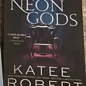 Neon gods - 💞💞