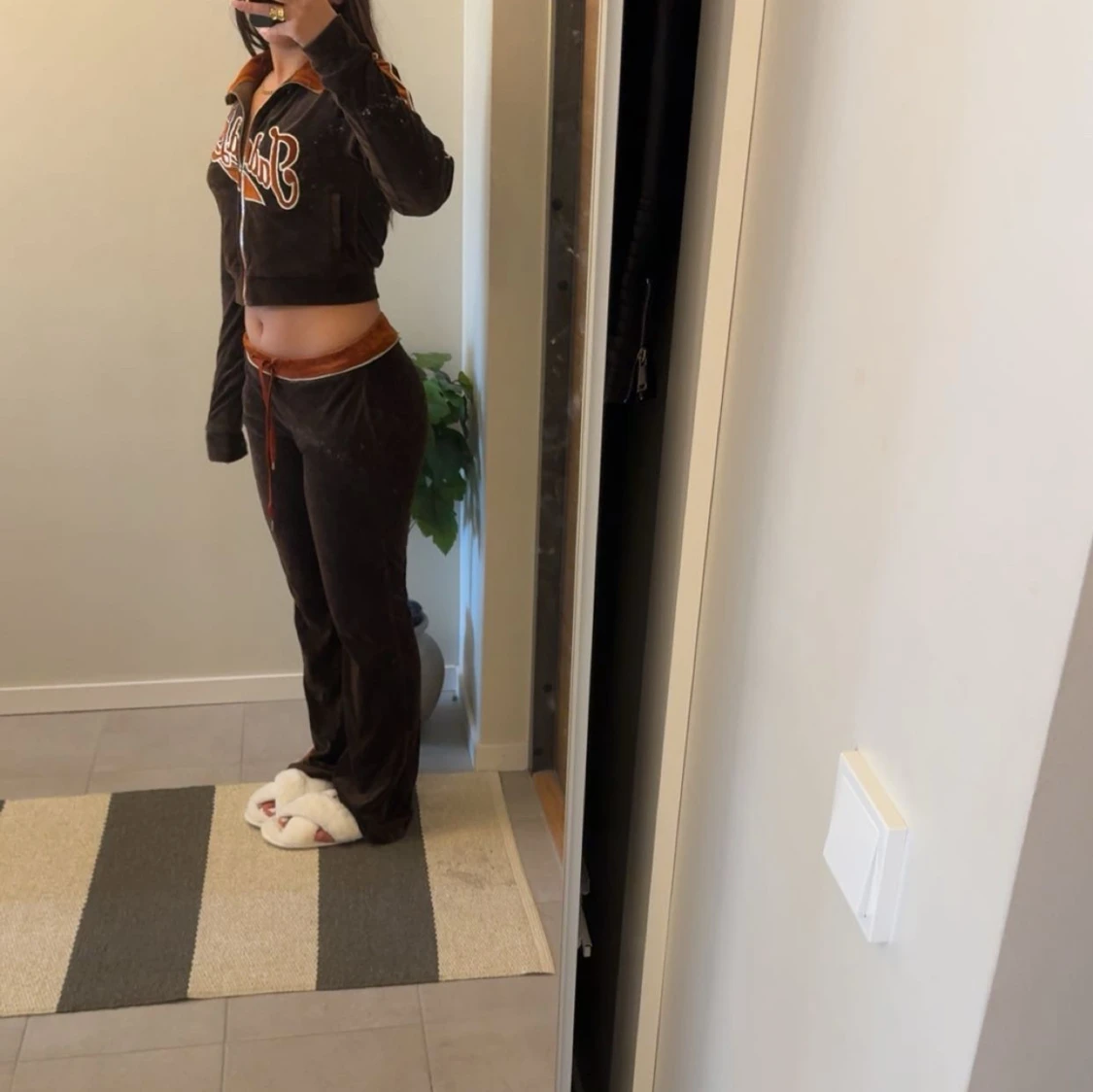 Brunt mjukissett  - 2