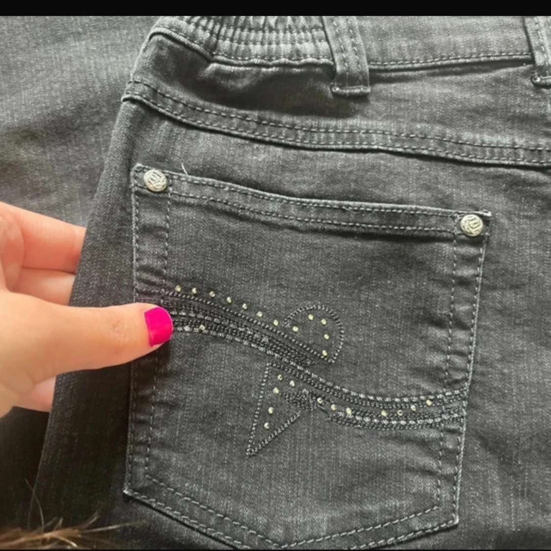 Svarta jeans Dora Comfort - 1