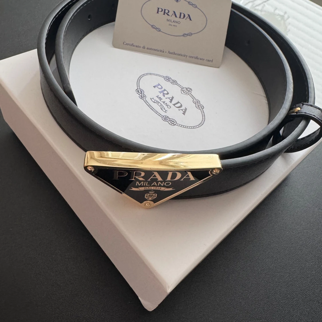 Svart kalvskinn bälte från Prada - 4