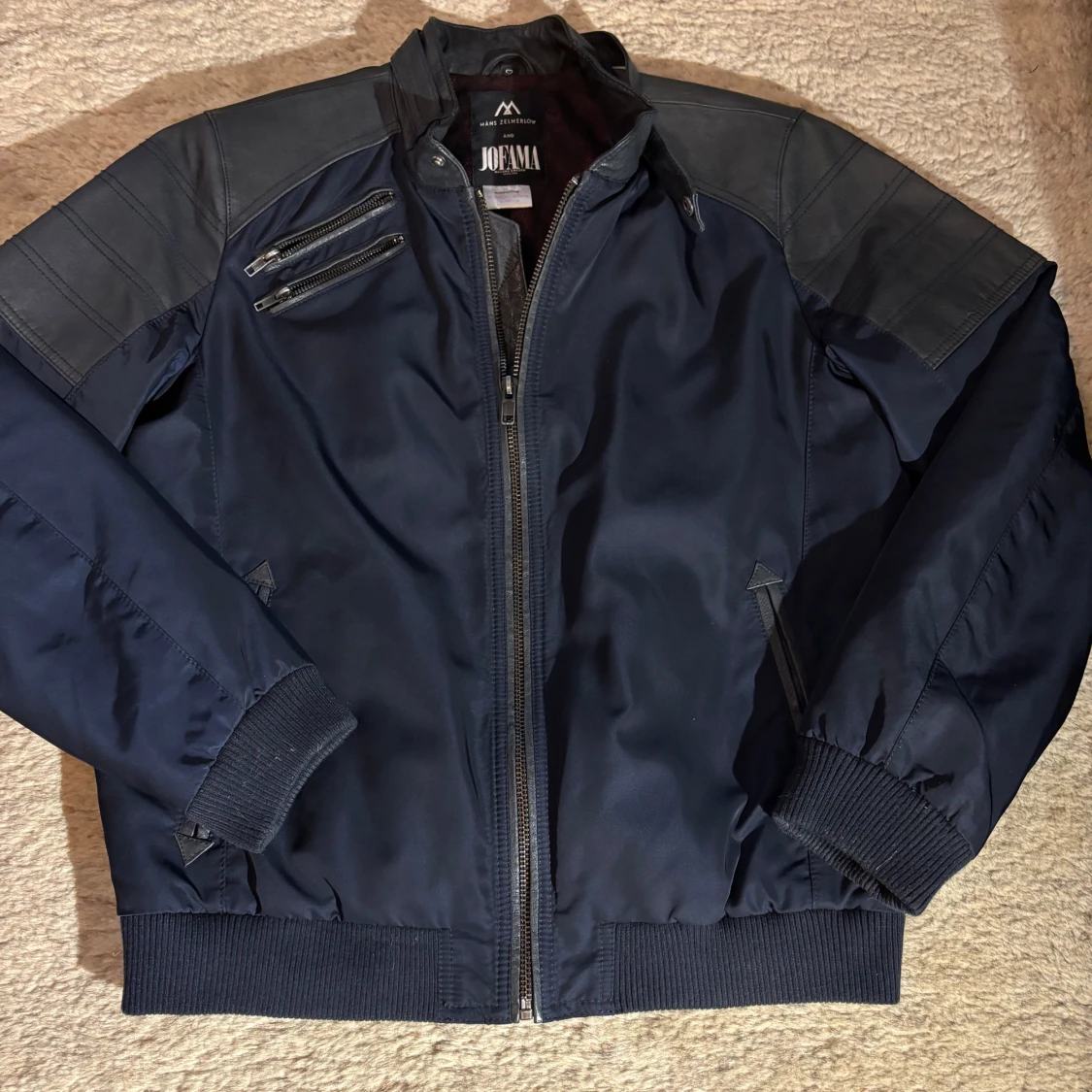 Mörkblå bomberjacka från Jofama - 1