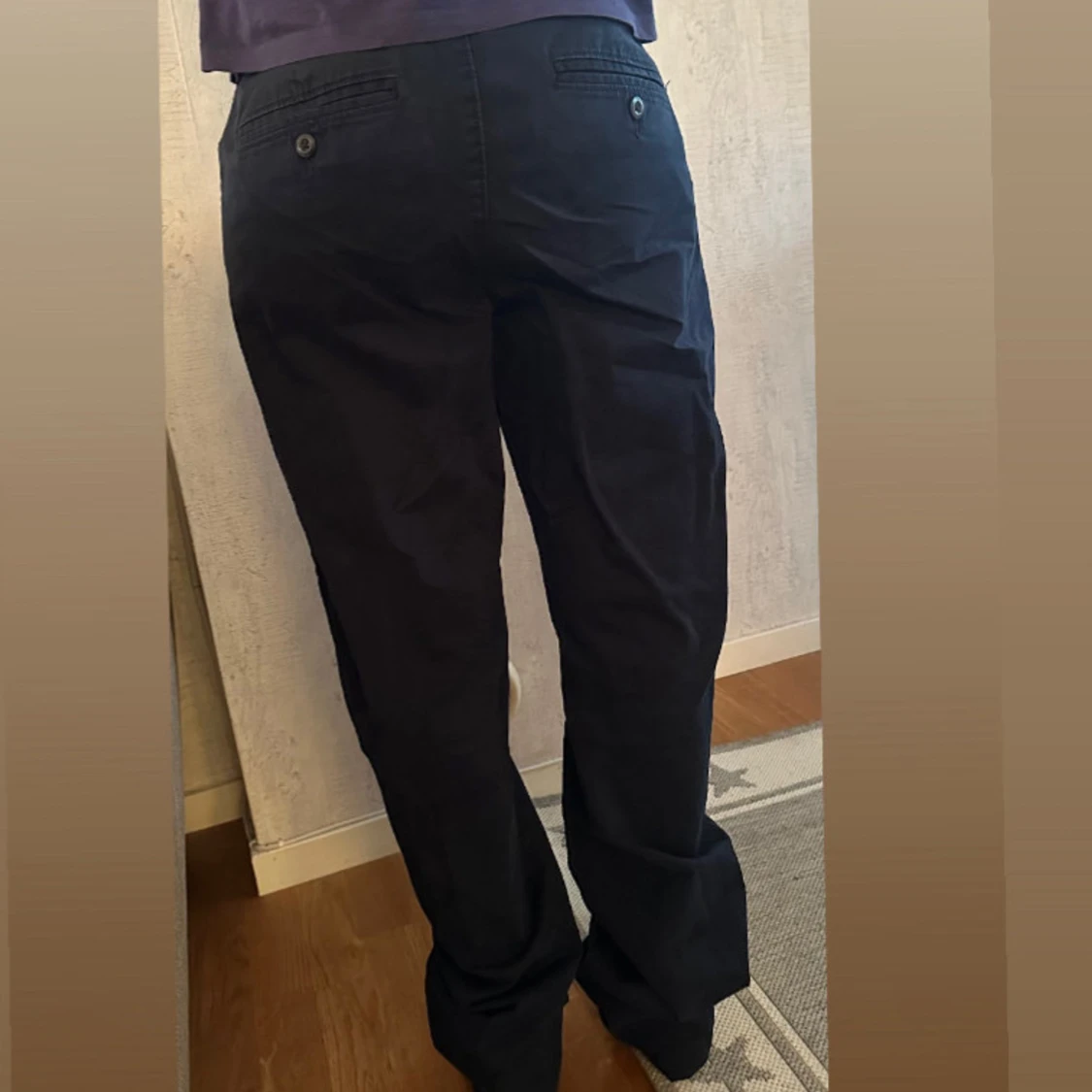 mörkblåa chinos med raka ben - 1