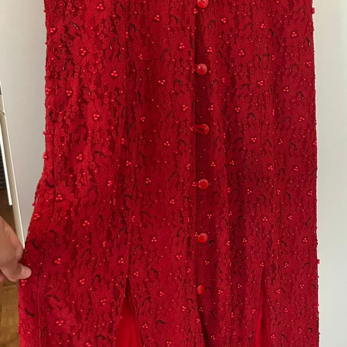 Röd spetsklänning från Capricci - 1