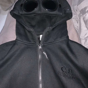 Cp company hoodie - Riktigt fett hoodie från cp company      storlek M