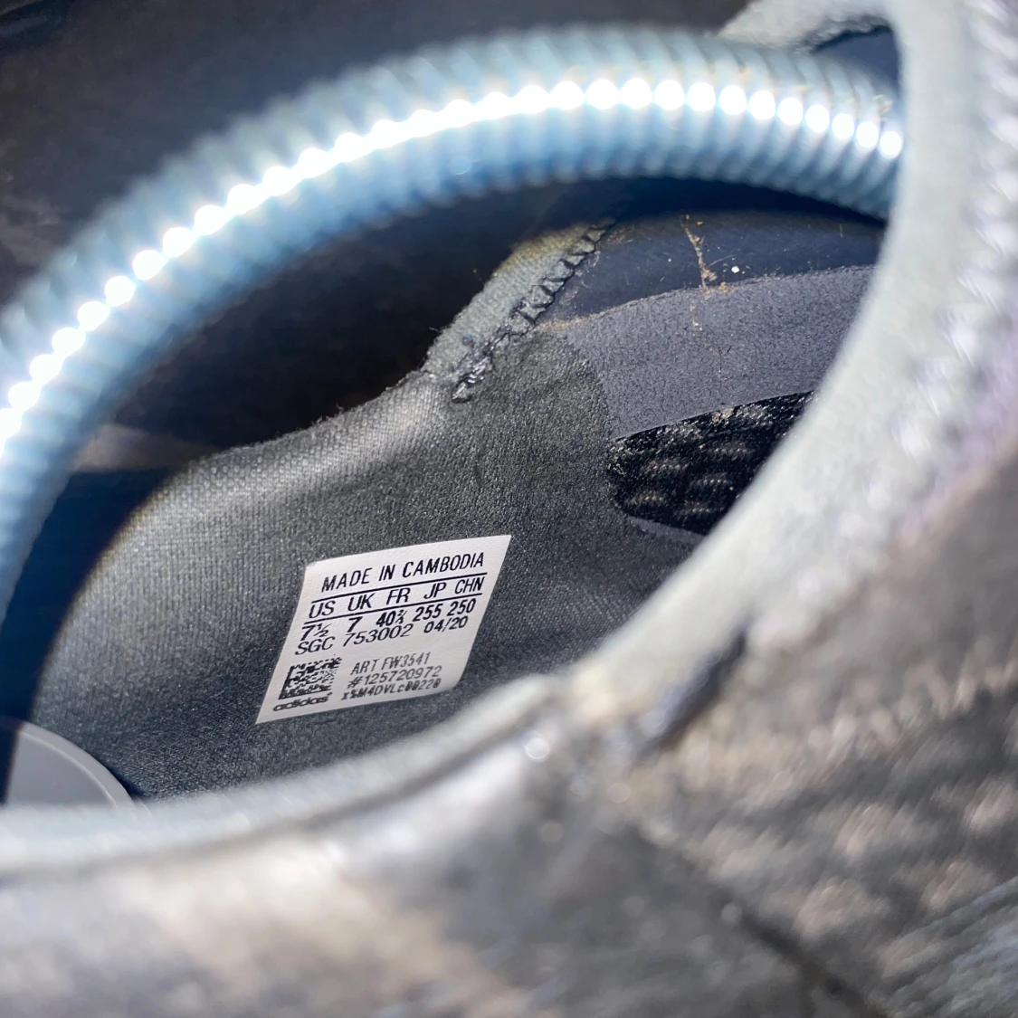 Svarta fotbollsskor från Adidas - 1