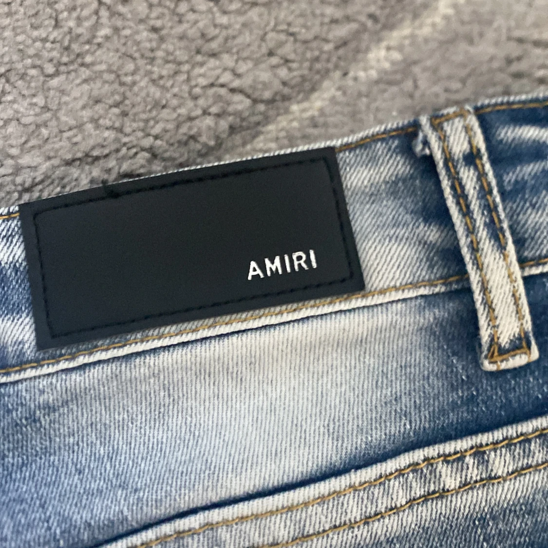 AMIRI ljusblå skinny jeans med patch - 2