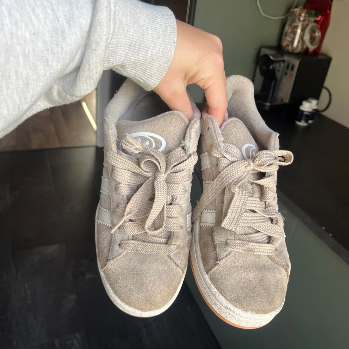 Beige Adidas Campus sneakers - 1