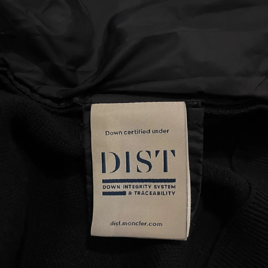 Svart jacka från Moncler - 4