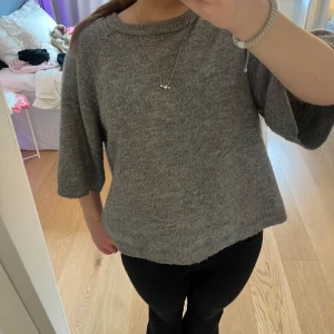 lager 157 tröja - en populär tröja från lager 157, endast andvänd fåtal gånger. kom privat för mer info och bilder❤️