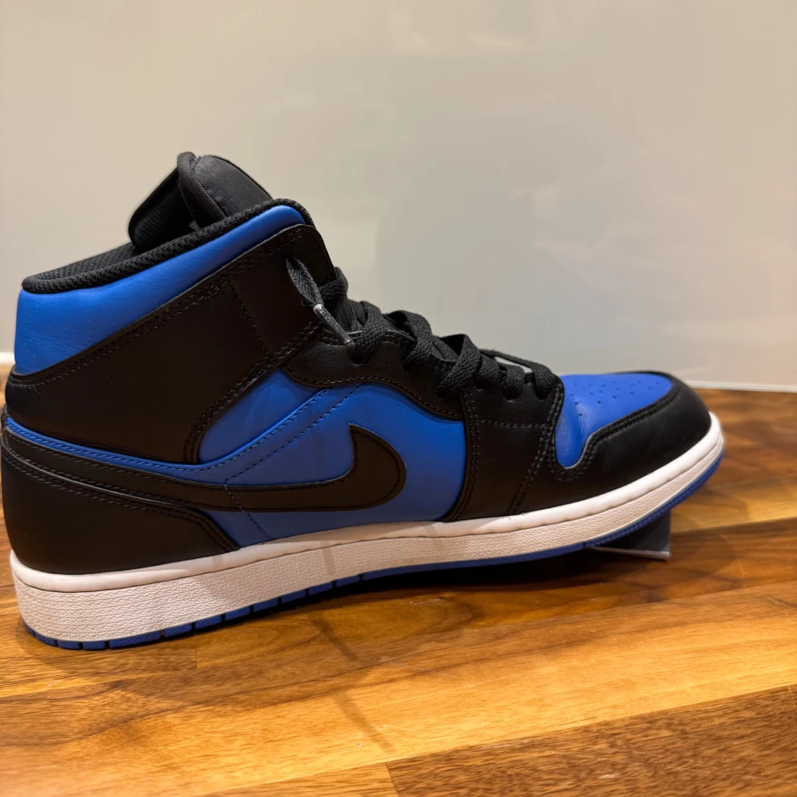 Svart och blå Nike Air Jordans - 1