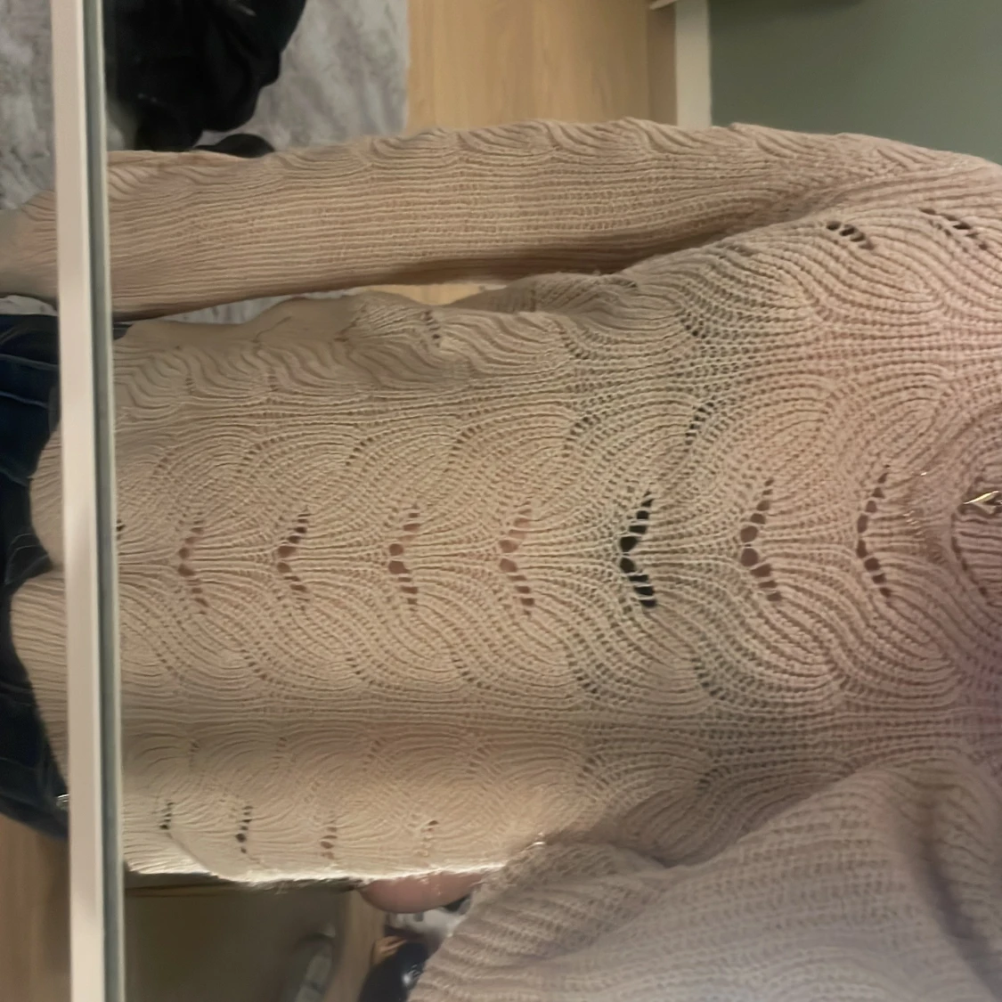 Beige stickad tröja från Neo Noir