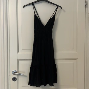 Sommarklänning  - Super fin sommarklänning från Gina 