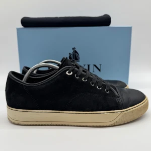 LANVIN CAP TOE  - Lanvin Cap toe - Skick: 8,5/10 - Tillbehör: Enbart skorna - Storlek 43/UK8 - Nypris ca 5200kr - DeluxeCloset