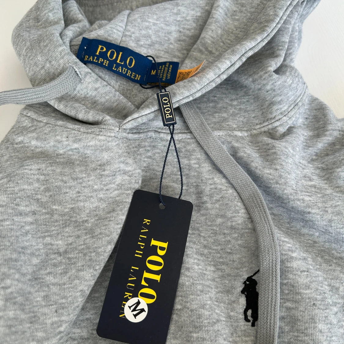 Grå hoodie från Polo Ralph Lauren - 2